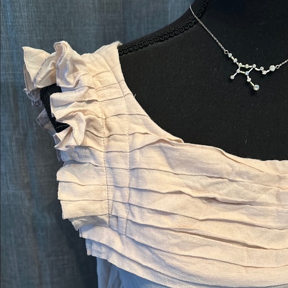 Club Monaco Cream Ruffled Fitted Blouse - Picture 3 of 4